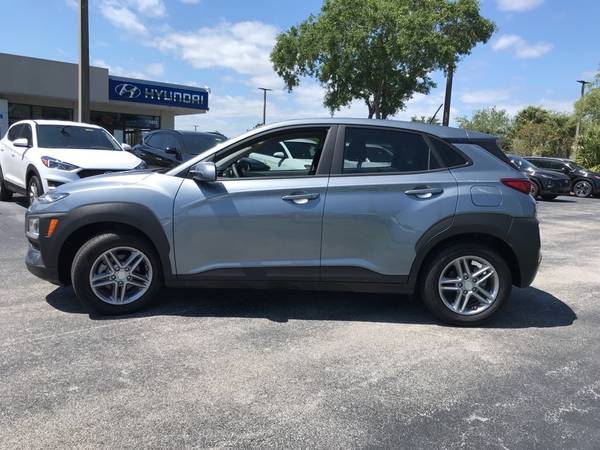 2020 Hyundai Kona SE - - by dealer - vehicle for sale in Cocoa, FL – photo 4
