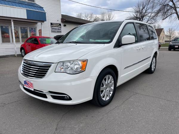 2013 Chrysler Town and Country/91k Miles/2000 DOWN! for sale in Grand Forks, ND – photo 2