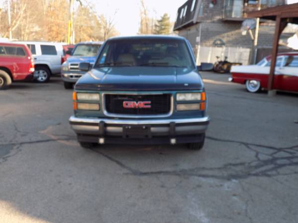 1994 GMC SUBURBAN SLE - - by dealer - vehicle for sale in Whitman, MA – photo 2