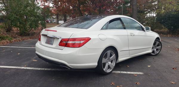 2010 Mercedes-Benz E 550 - cars & trucks - by dealer - vehicle... for sale in Westbury , NY – photo 3
