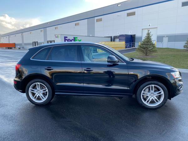 2015 Audi Q5 3.0T Quattro - cars & trucks - by dealer - vehicle... for sale in Lake Bluff, IL – photo 4