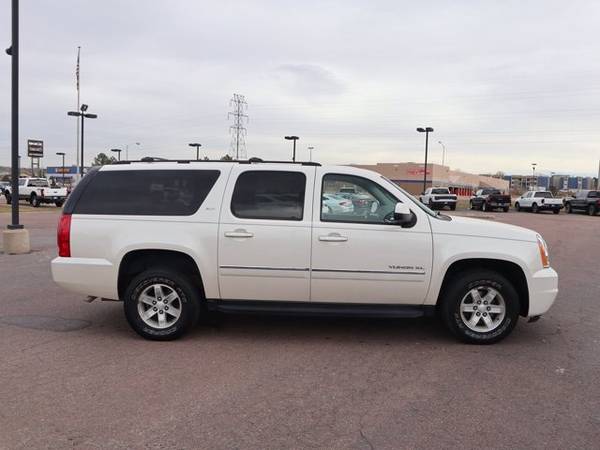 2014 GMC Yukon XL Slt - cars & trucks - by dealer - vehicle... for sale in Colorado Springs, CO – photo 2