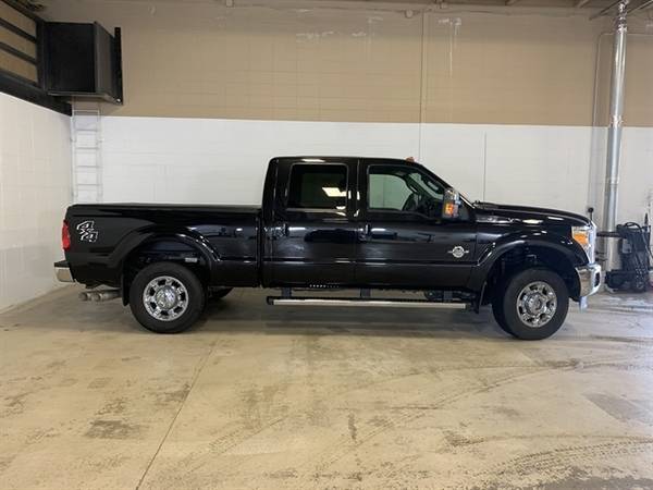 2012 Ford Super Duty F-250 LARIAT CREW CAB 4X4 - - by for sale in Sioux Falls, SD – photo 2