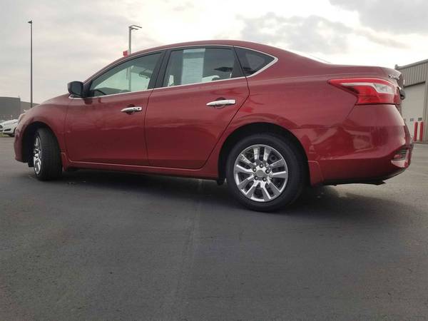 Well maintained 2017 Nissan Sentra S w/ 63K miles for sale in Elkhart, IN – photo 3