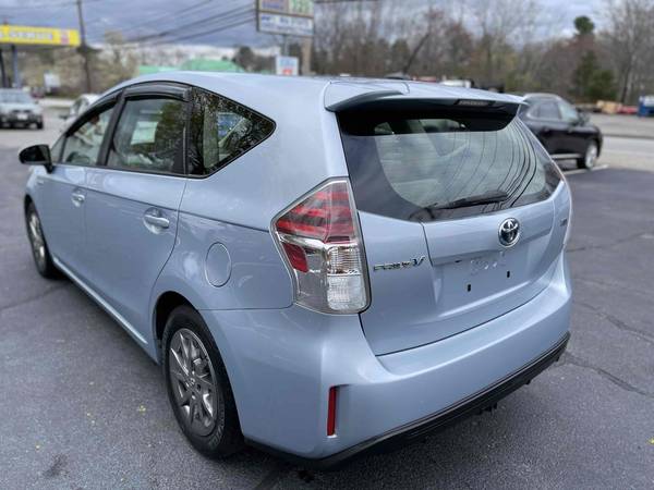 2015 Toyota Prius v Three Hybrid Pkg3 loaded 98k 45mpg nav backup for sale in Walpole, RI – photo 6