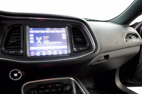 5 7L V8 HEMI - SUNROOF Black 2017 Dodge Challenger R/T Plus GPS for sale in Clinton, AR – photo 9