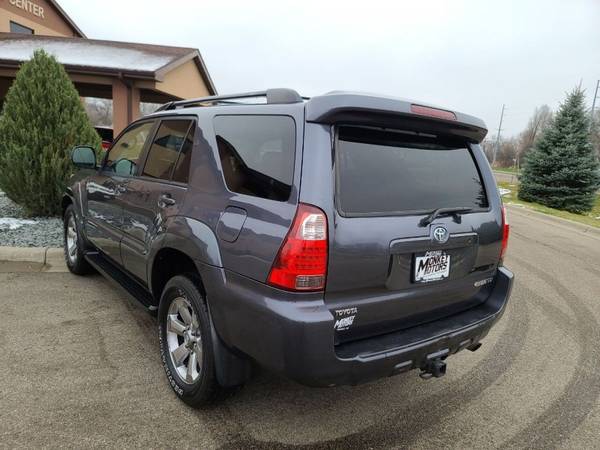 2007 Toyota 4Runner Limited 4dr SUV 4WD V6 - cars & trucks - by... for sale in Faribault, WI – photo 6