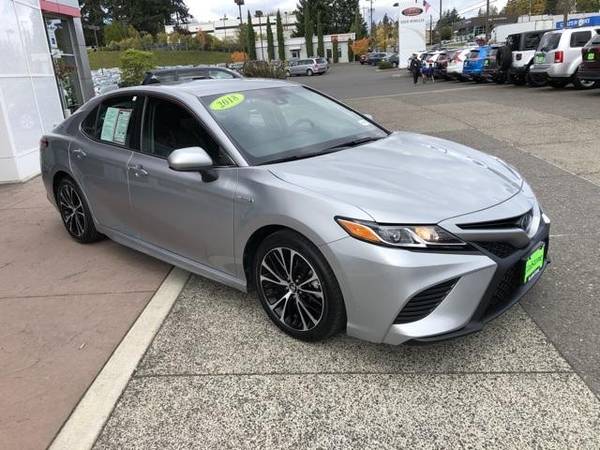 2018 Toyota Camry Hybrid SE CALL/TEXT - cars & trucks - by dealer -... for sale in Gladstone, OR – photo 8