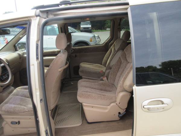 1998 Chrysler Town and Country #40 - cars & trucks - by dealer -... for sale in Omaha, NE – photo 6