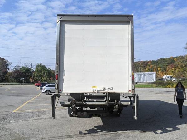 2016 HINO 268A 26' BOX W/LIFTGATE ONLY 153K MILE WARRANTY - cars &... for sale in Wappingers Falls, IN – photo 9