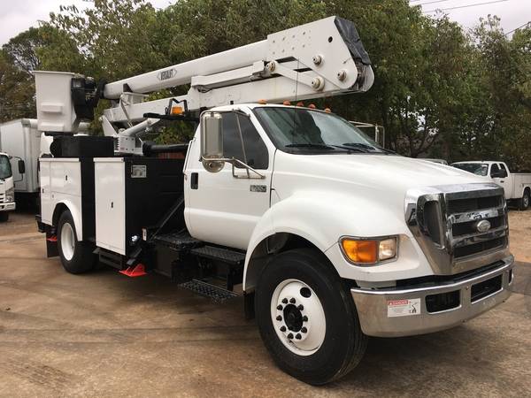 2011 Ford F-750 Automatic Cummins Diesel Bucket Material Handler WT for sale in Arlington, TX – photo 7