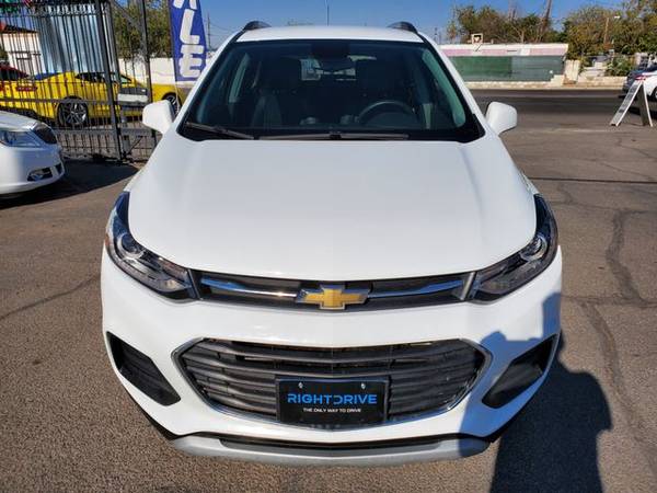 2019 Chevy Chevrolet Trax LT Sport Utility 4D suv WHITE - cars &... for sale in El Paso, TX – photo 2