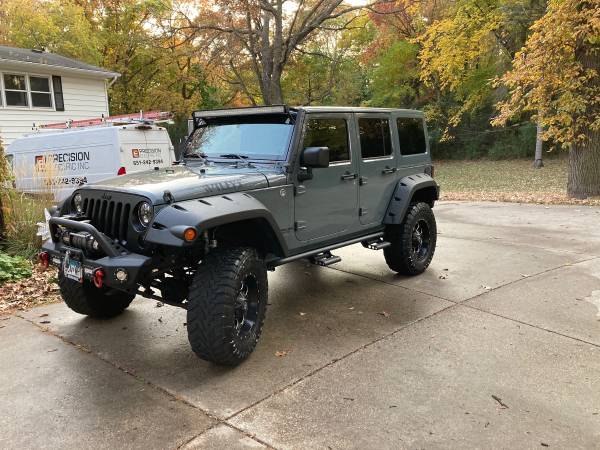 Jeep Wrangler Unlimited - cars & trucks - by owner - vehicle... for sale in Saint Paul, MN – photo 4
