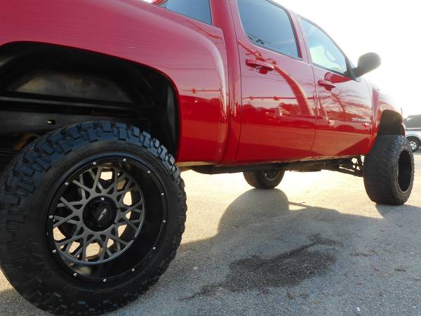 SILVERADO LIFTED LTZ - - by dealer - vehicle for sale in Winterville, NC – photo 11