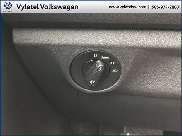 2020 Volkswagen Jetta sedan S Auto w/ULEV - Volkswagen Pure White for sale in Sterling Heights, MI – photo 15