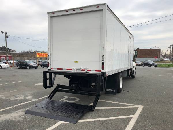 2013 Hino 268, Liftgate, 24 Feet Box, Side Door, LIKE NEW for sale in Jersey City, NY – photo 6