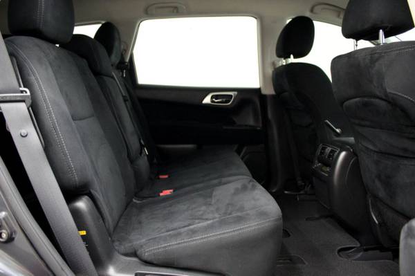 2013 Nissan Pathfinder SV hatchback Gray - - by dealer for sale in Farmington, AR – photo 16
