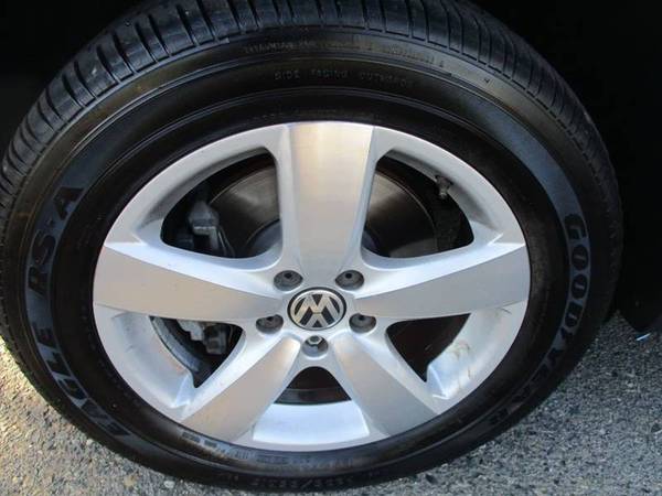 2010 Volkswagen Tiguan Wolfsburg Edition ** Gas Saver Like Rav, CRV for sale in Sacramento , CA – photo 21