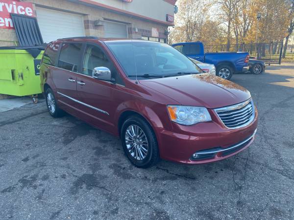 2014 CHRYSLER TOWN COUNTRY LIMITED LOADED - cars & trucks - by... for sale in Detroit, MI – photo 3