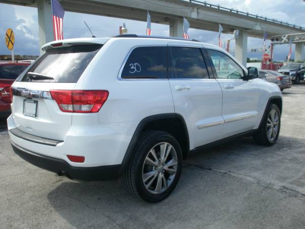 2013 JEEP CHEROKEE - cars & trucks - by dealer - vehicle automotive... for sale in Miami, FL – photo 4