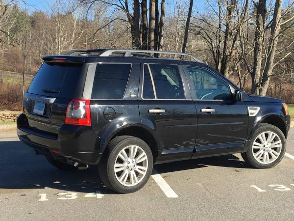 2010 Land Rover LR2 HSE - cars & trucks - by owner - vehicle... for sale in Litchfield, CT – photo 3