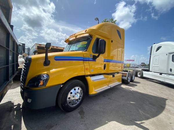 2013 FREIGHTLINER CASCADIA SLEEPER TRACTOR STOCK 1615 - cars &... for sale in Miami, FL – photo 4