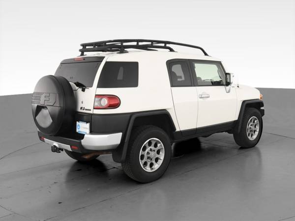 2013 Toyota FJ Cruiser Sport Utility 2D suv White - FINANCE ONLINE -... for sale in Knoxville, TN – photo 11