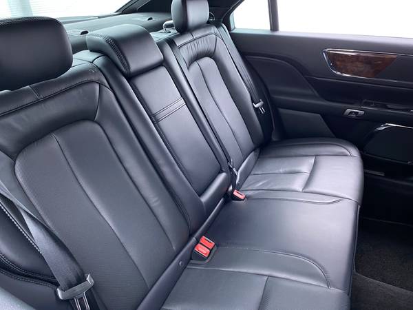 2018 Lincoln Continental Reserve Sedan 4D sedan White - FINANCE... for sale in Baltimore, MD – photo 18