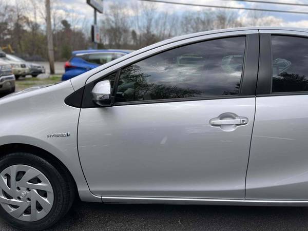 2016 Toyota Prius c Two 50mpg 21000 miles PKG2 Hybrid 1 owner clean for sale in Walpole, RI – photo 3