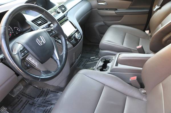 2014 Honda Odyssey Gray FANTASTIC DEAL! - cars & trucks - by dealer... for sale in Monterey, CA – photo 11