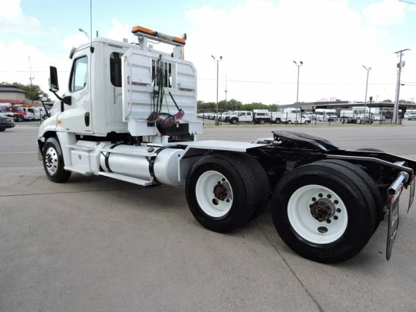2012 FREIGHTLINER DAYCAB DD13 with for sale in Grand Prairie, TX – photo 18