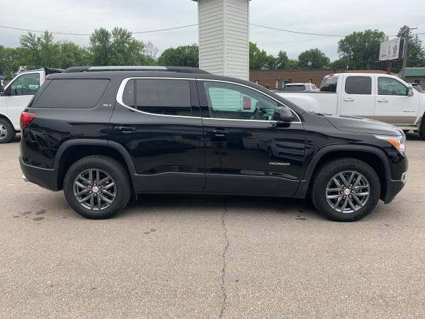 ★★★ 2018 GMC Acadia SLT / Captain Seats! / Black Leather! ★★★ for sale in Grand Forks, SD – photo 5