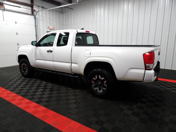 2016 Toyota Tacoma Access Cab 4X4 pickup White - - by for sale in Branson West, AR – photo 3