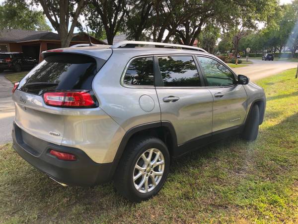 2016 jeep Cherokee latitude for sale in Miami, FL – photo 4