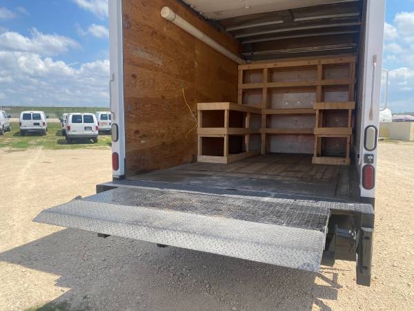 2014 GMC Savana G4500 14ft Box Truck - Liftgate - - by for sale in Hutto, TX – photo 8
