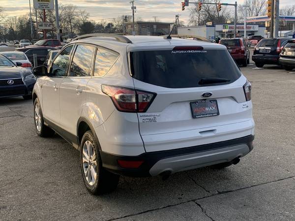 2018 Ford Escape SE 4WD - - by dealer - vehicle for sale in Mishawaka, IN – photo 4