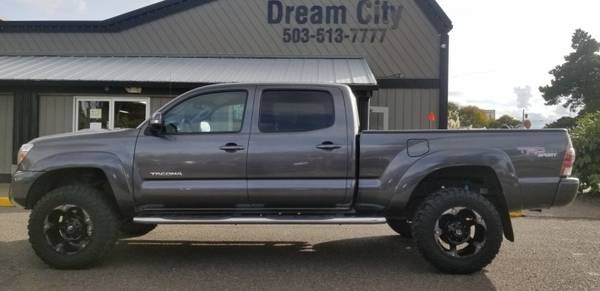 2013 Toyota Tacoma Double Cab 4x4 4WD Pickup 4D 6 ft one owner Truck... for sale in Portland, OR – photo 2
