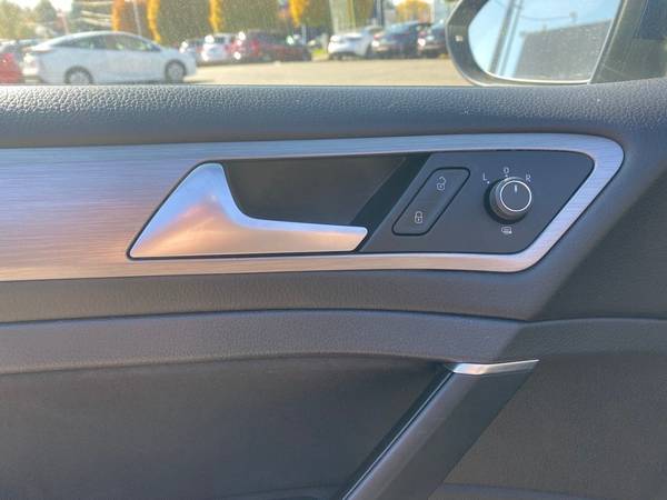 2017 Volkswagen Golf TSI S 4-Door Hatchback VW for sale in Portland, OR – photo 10