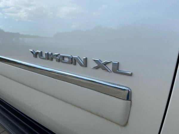 2012 GMC Yukon XL SLT 1500 4x2 4dr SUV - cars & trucks - by dealer -... for sale in Des Arc, AR – photo 11
