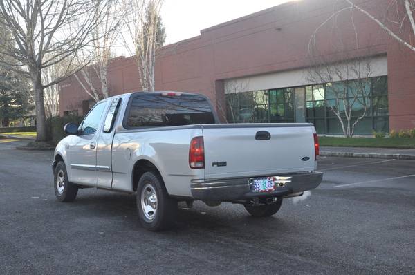 2002 Ford F-150 XLT SuperCab RWD/4x2 V6 5 Speed Manual F150 - cars & for sale in Hillsboro, OR – photo 6
