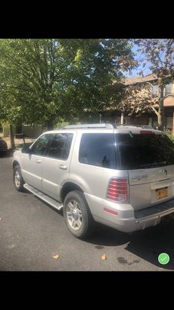 2005 Mercury Mountaineer AWD V8 for sale in STATEN ISLAND, NY