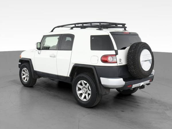 2014 Toyota FJ Cruiser Sport Utility 2D suv White - FINANCE ONLINE -... for sale in Knoxville, TN – photo 7