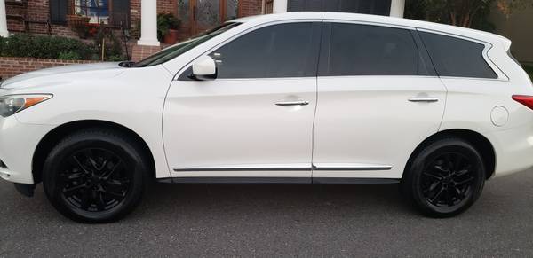 2013 Infiniti JX35* Mint Condition* Must SEE! - cars & trucks - by... for sale in Baton Rouge , LA – photo 3