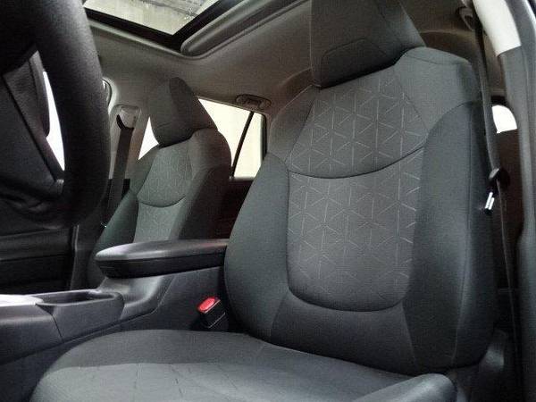 2019 Toyota RAV4 SUV XLE AWD^MOONROOF^ $AVE FROM NE - for sale in Park Ridge, IL – photo 17