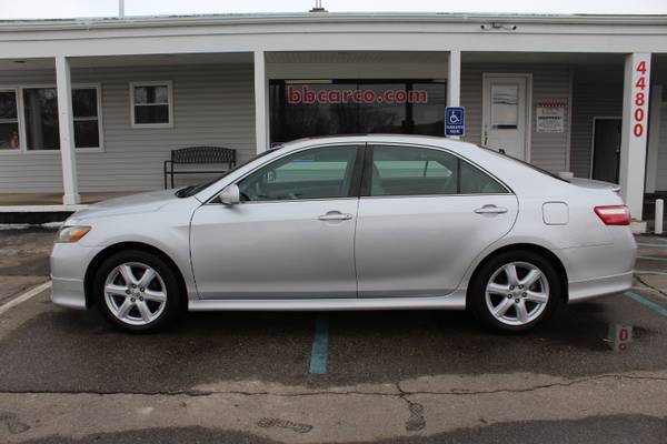 2009 Toyota Camry SE - Clean - - by dealer - vehicle for sale in Mount Clemens, MI – photo 3