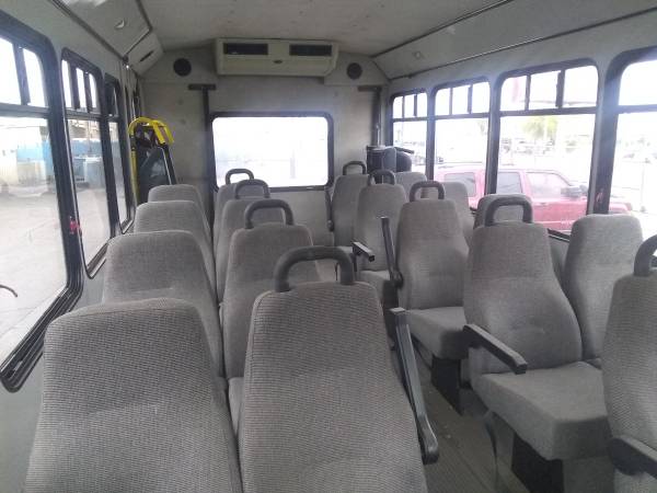 2004 Ford bus for sale in Cashion, AZ – photo 4