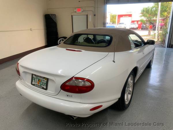 2000 Jaguar XK8 Convertible Garage Kept Low Miles Dealer Maintained... for sale in Pompano Beach, FL – photo 18