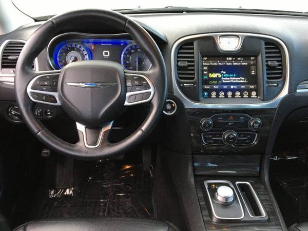 2017 Chrysler 300 Limited sedan Billet Silver Metallic Clearcoat -... for sale in Springfield, IL – photo 4