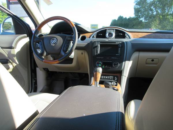 2011 BUICK ENCLAVE CXL LOADED NAVIGATION-BACK UP CAM-DVD BEAUTY for sale in Johnson City, NY – photo 15