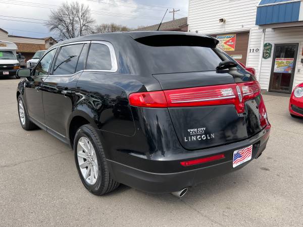 2015 Lincoln MKT Town Car/Autostart/Nav! 1500 DOWN! for sale in Grand Forks, ND – photo 8